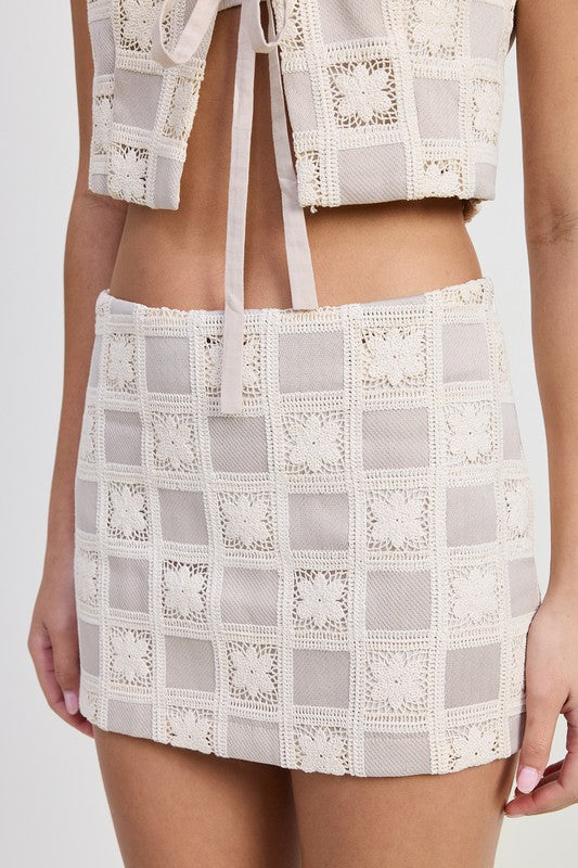 Jacquard patterned mini skirt
