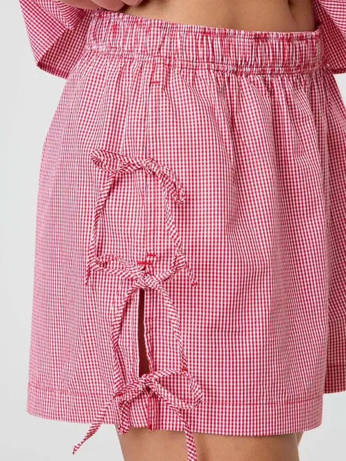 Shorts side tie bow